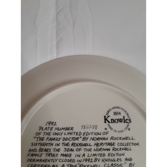 Vintage Norman Rockwell Collector Plate "The Family Doctor" 1992 By Knowles - Picture 3 of 3
